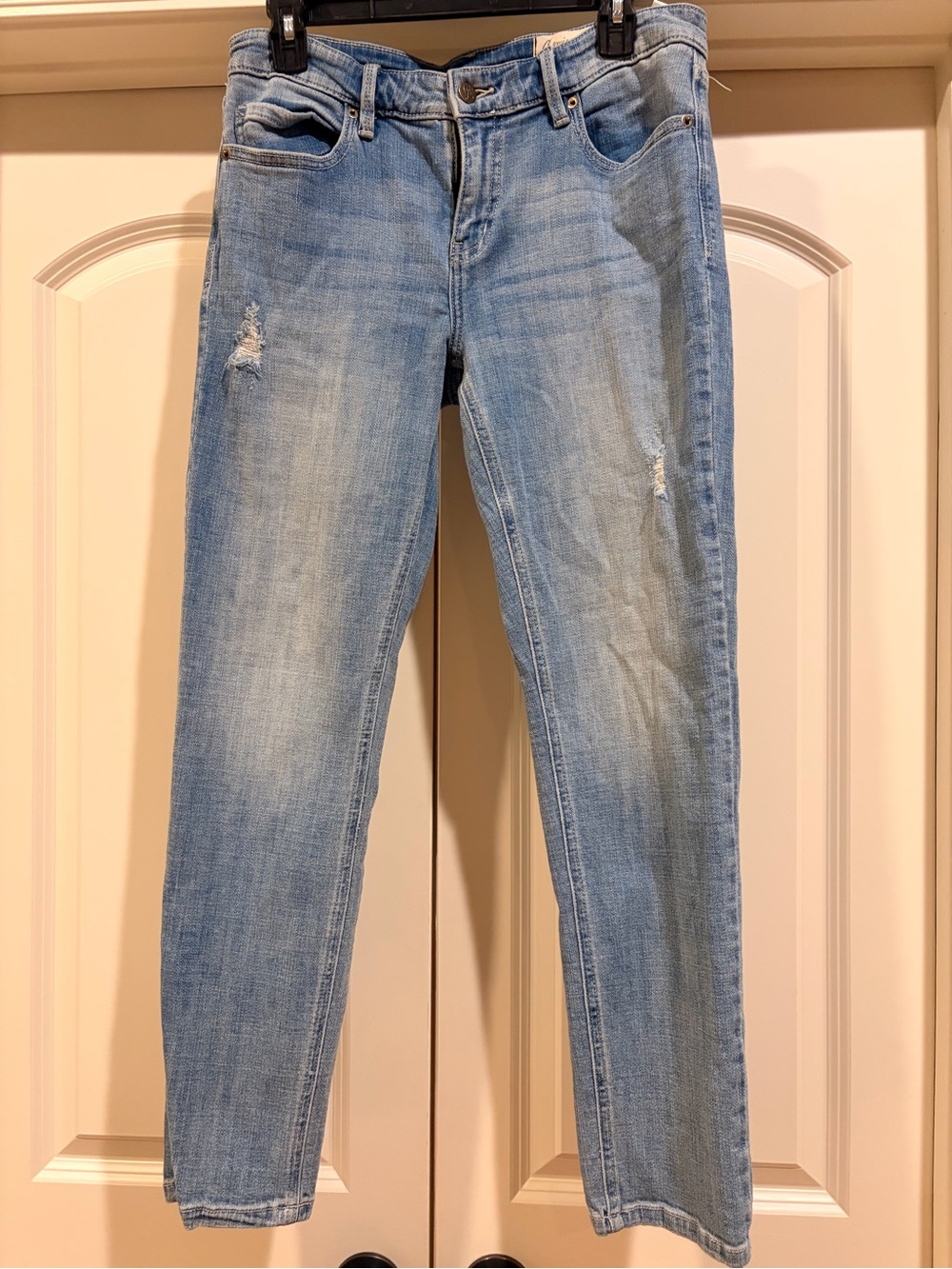Women's Light Blue Straight Leg Jeans - Classic Casual